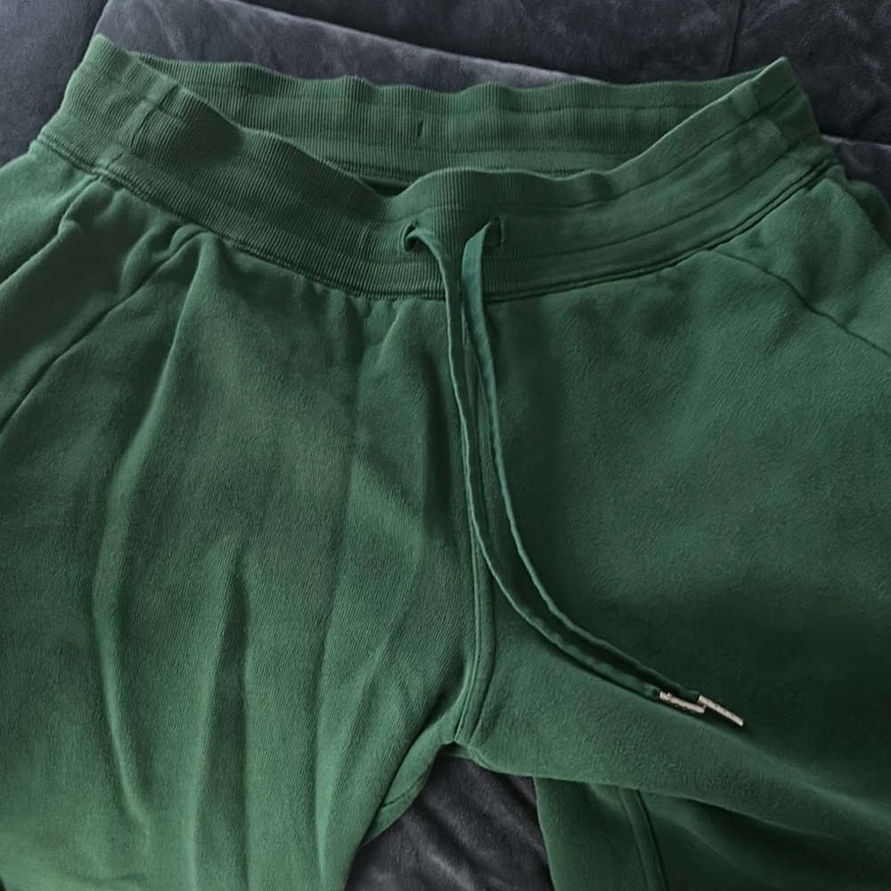Lululemon Scuba Joggers Green